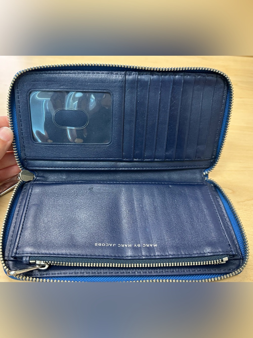 Marc by Marc Jacobs Blue Zip Around Wallet 💙 - Picture 4 of 7